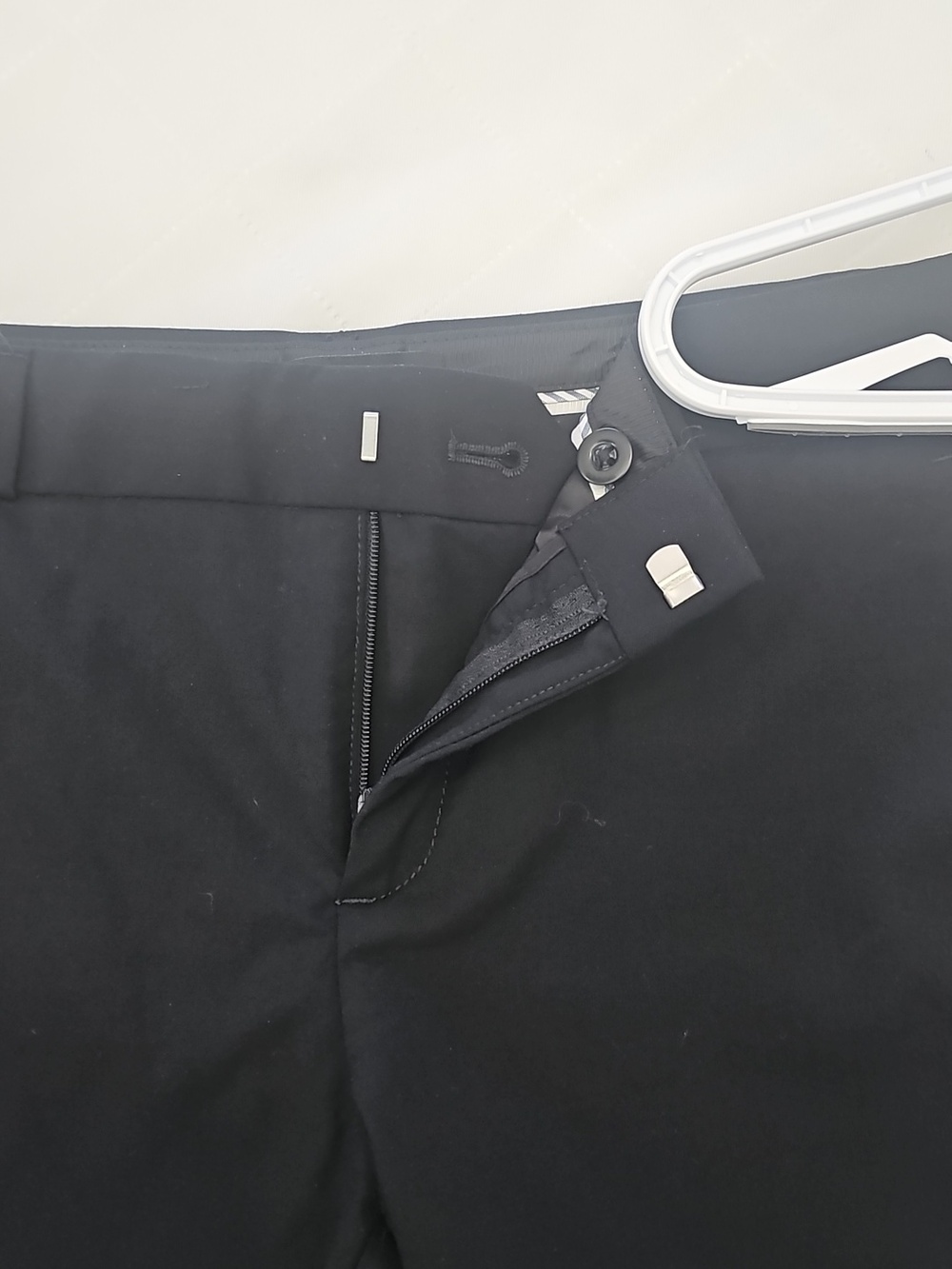 Banana Republic Black Chinos - Slim Classic Womens Work Pants. Size 2 - Picture 11 of 11